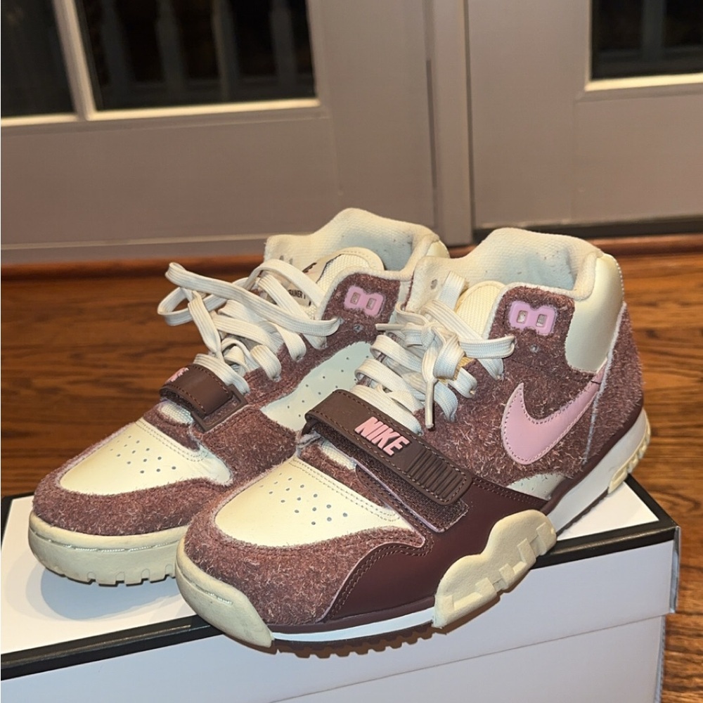 Nike Valentines Day Air Trainer Limited Edition